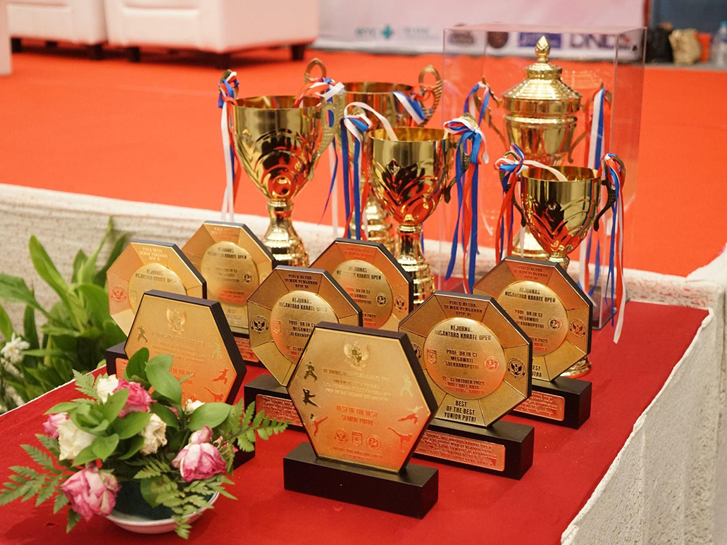 plakat kayu kuningan 2